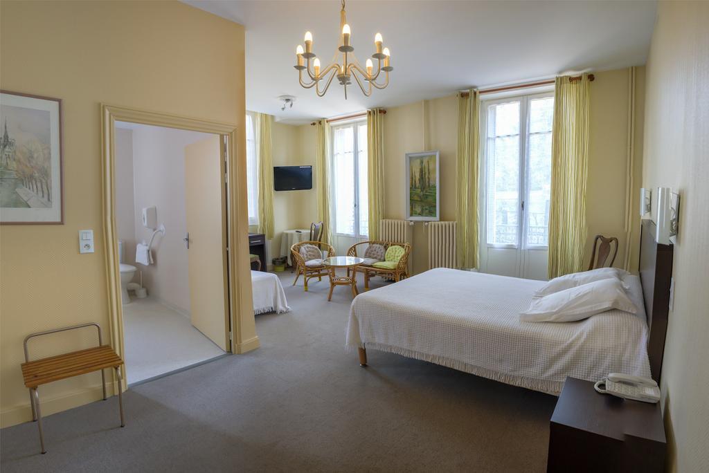 ホテルCastel Regina シャテルギュイヨン 部屋 写真